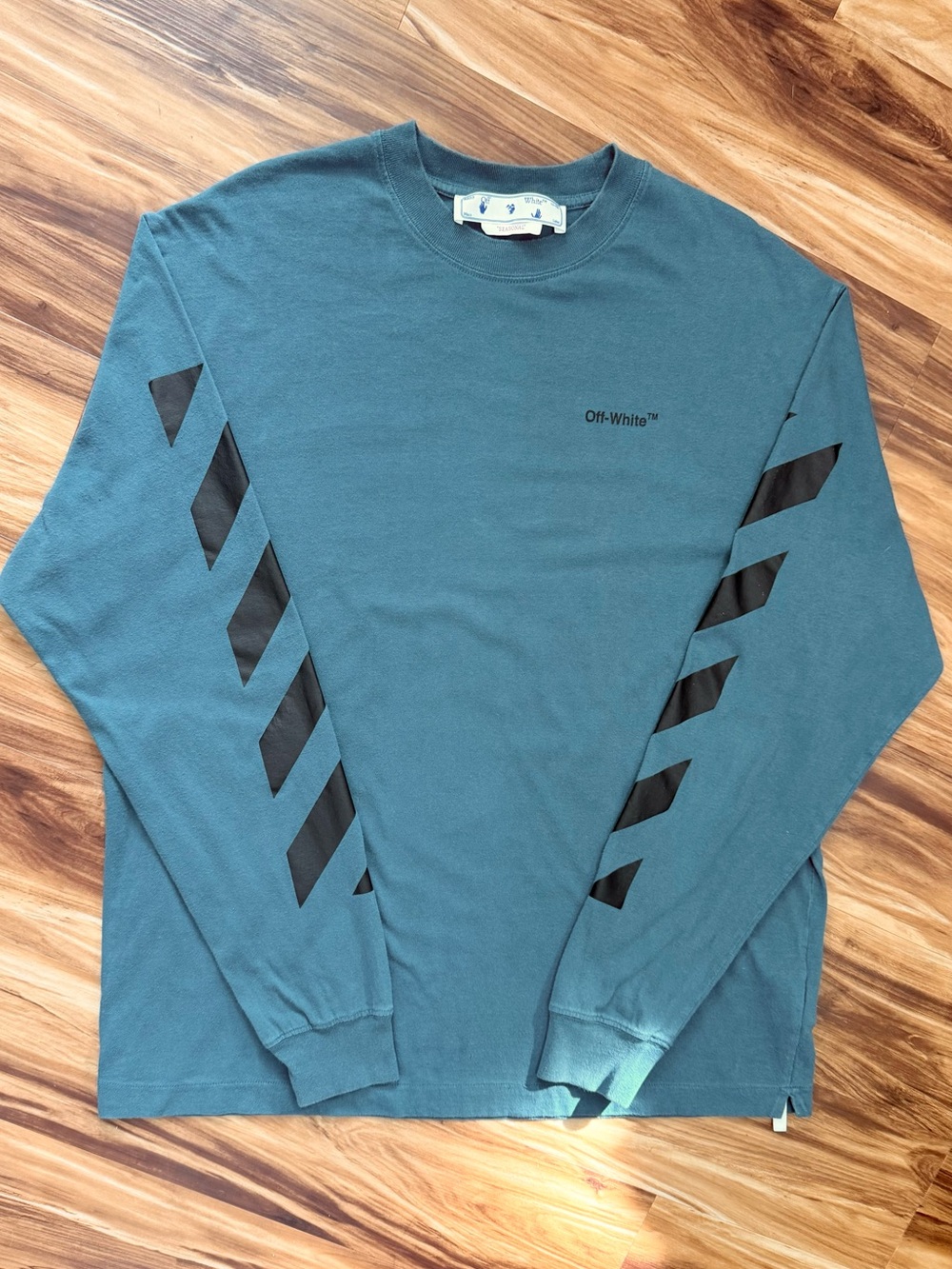 🔥 Off-White ™ Diagonal Stripe Long Sleeve Tee – XXL | Spring/Summer 2022